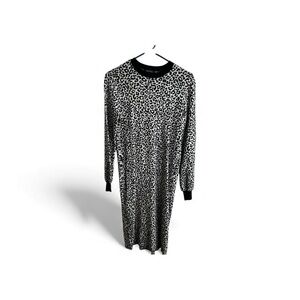 Ann Taylor Women’s Size Medium Animal Print  Long Sleeve Sweater Dress 4609